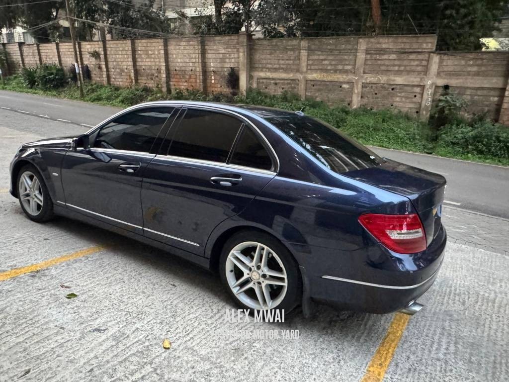 Mercedes-Benz CLS-Class (W218) 2012 Black