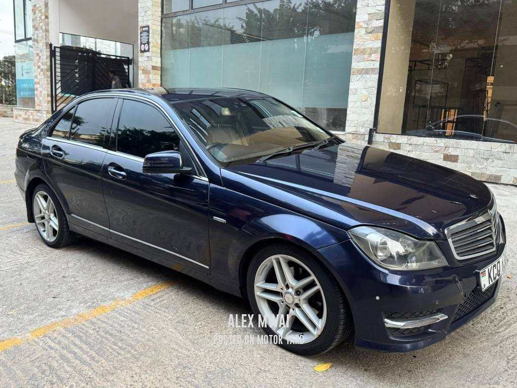 Mercedes-Benz CLS-Class (W218) 2012 Black