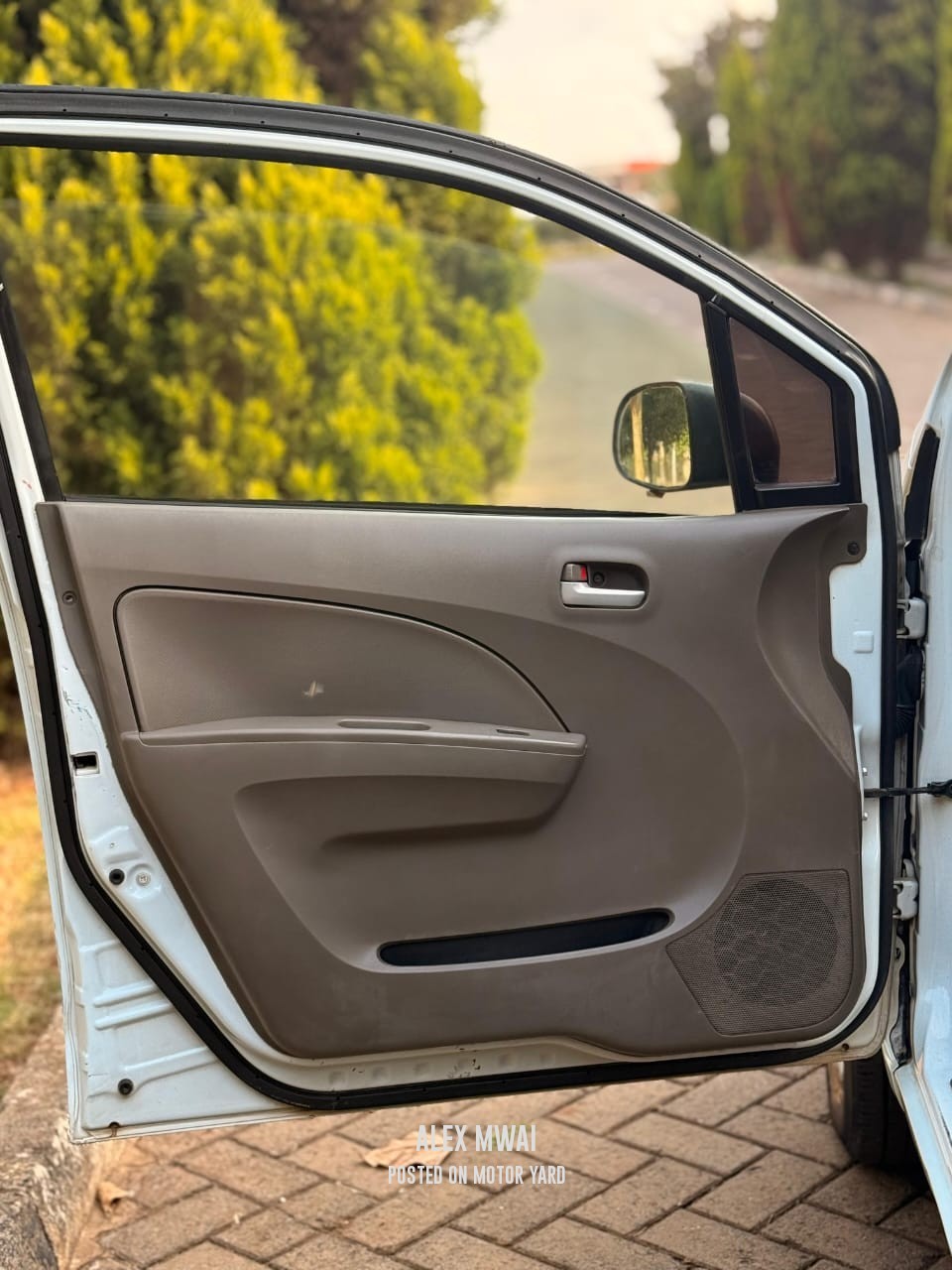 Suzuki Alto 2014 White