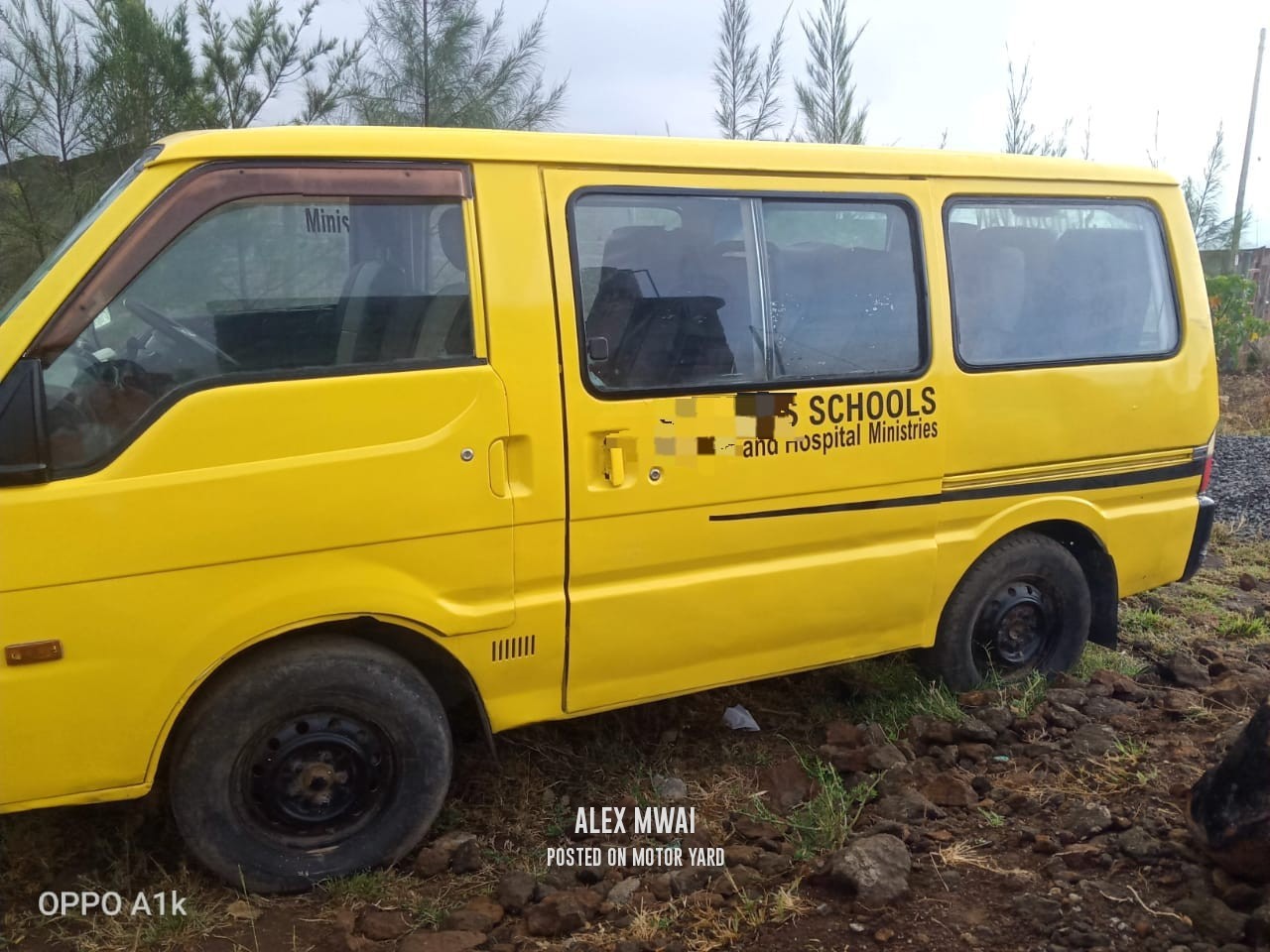 Nissan Caravan NV350 2012 Yellow