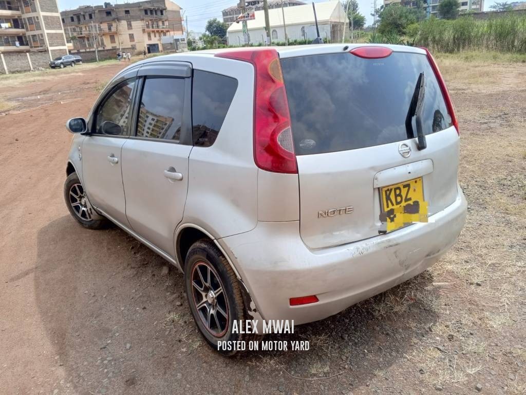 Nissan Note 2012 Silver