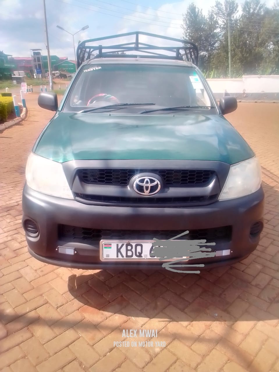 Toyota Hilux 2014 Green