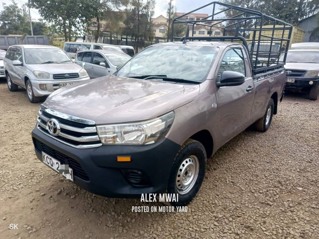 Toyota Hilux 2017 Grey