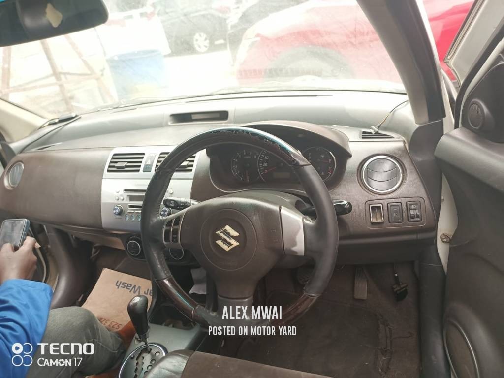 Suzuki Swift 2014 White