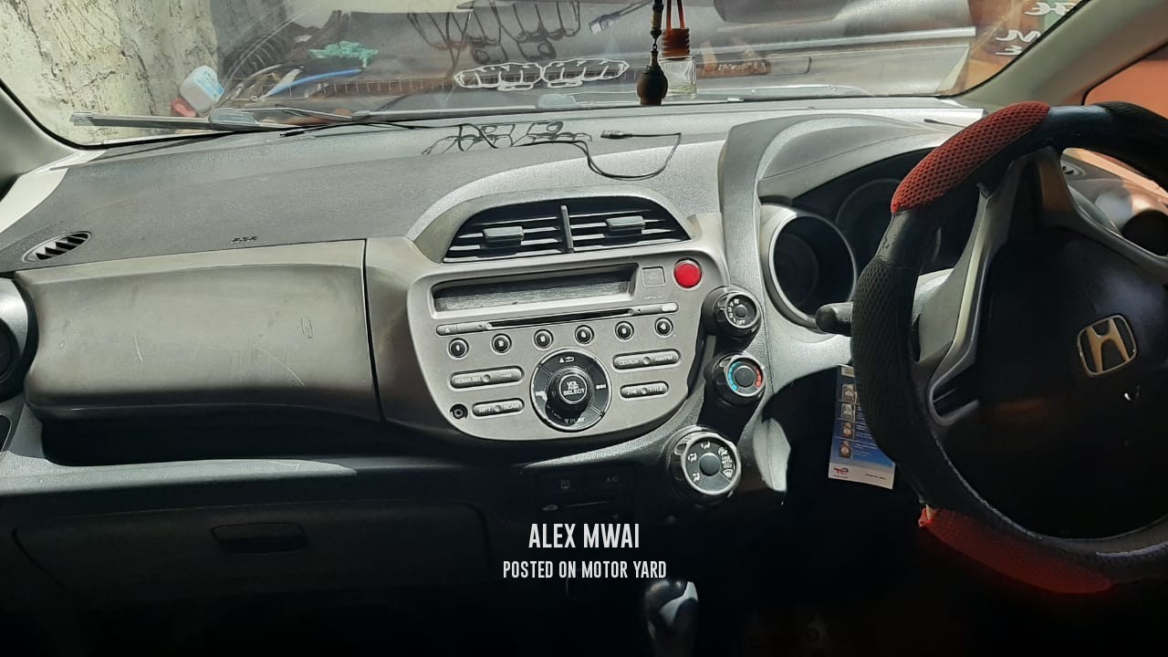 Honda Fit 2009 White