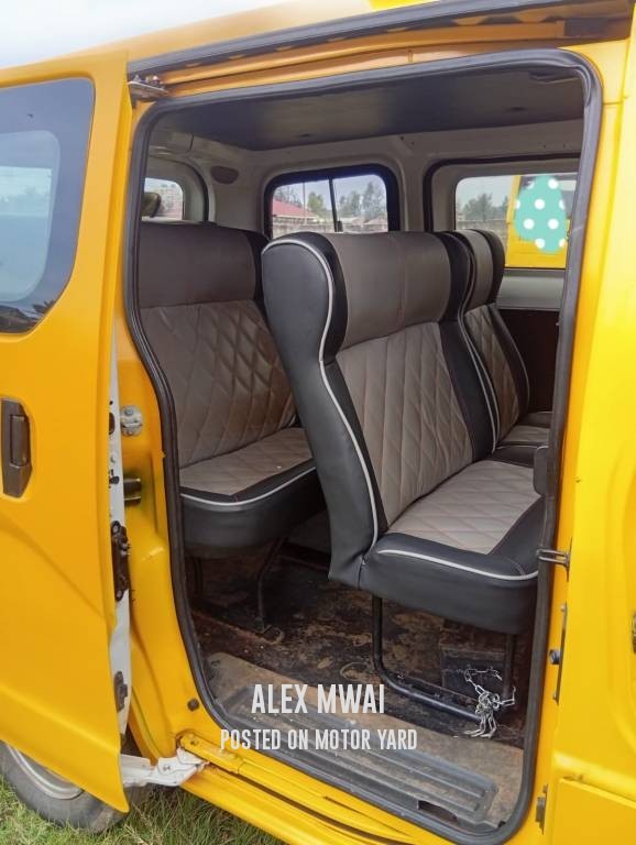 Nissan NV200 2016 Yellow