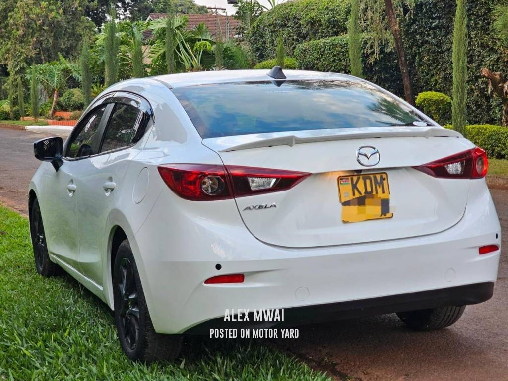 Mazda Axela 2016 White