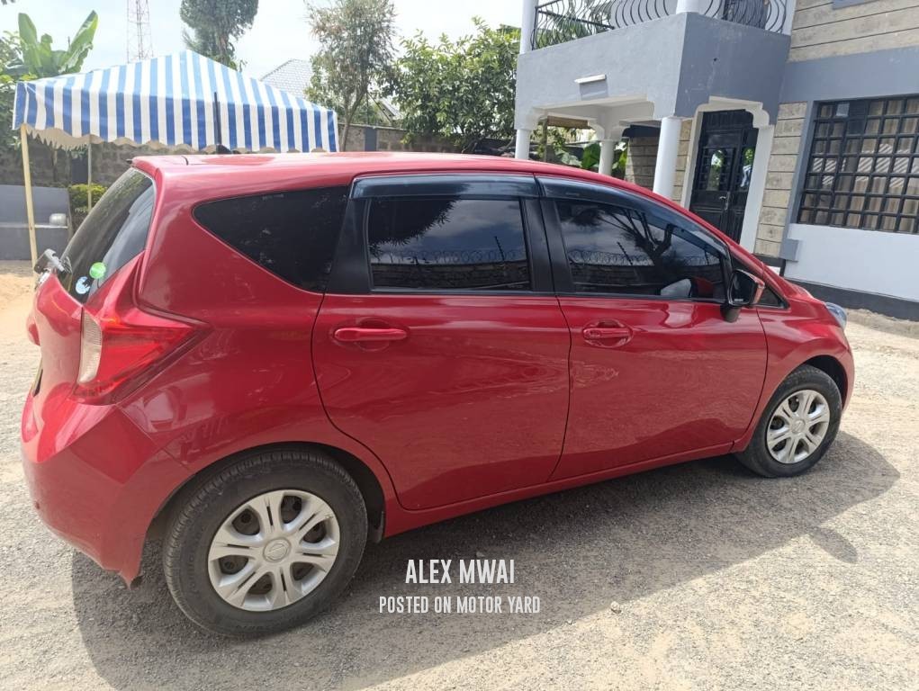 Nissan Note 2016 Red