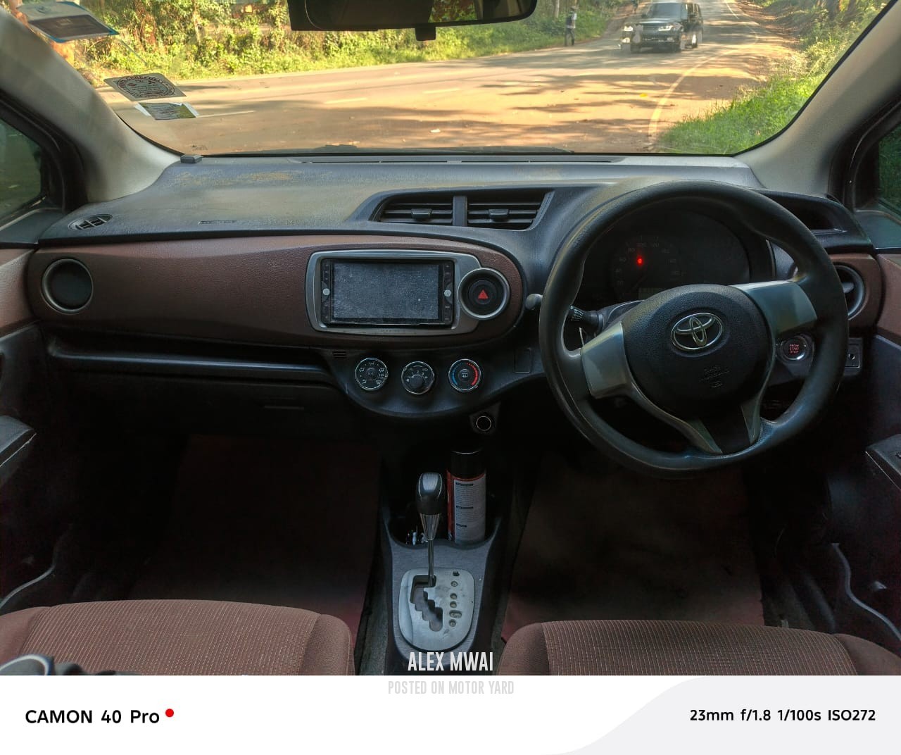 Toyota Vitz 2012 Bronze