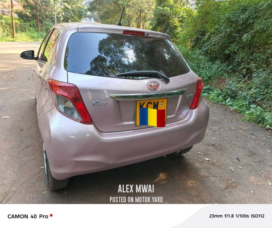 Toyota Vitz 2012 Bronze