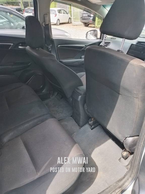 Honda Fit Hybrid 2015 White