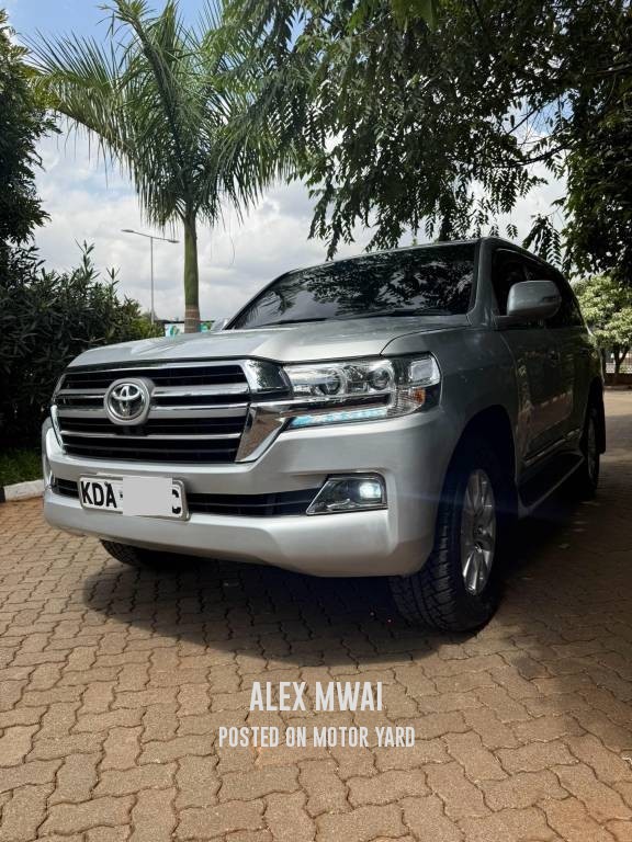 Toyota Land Cruiser 2012 Silver