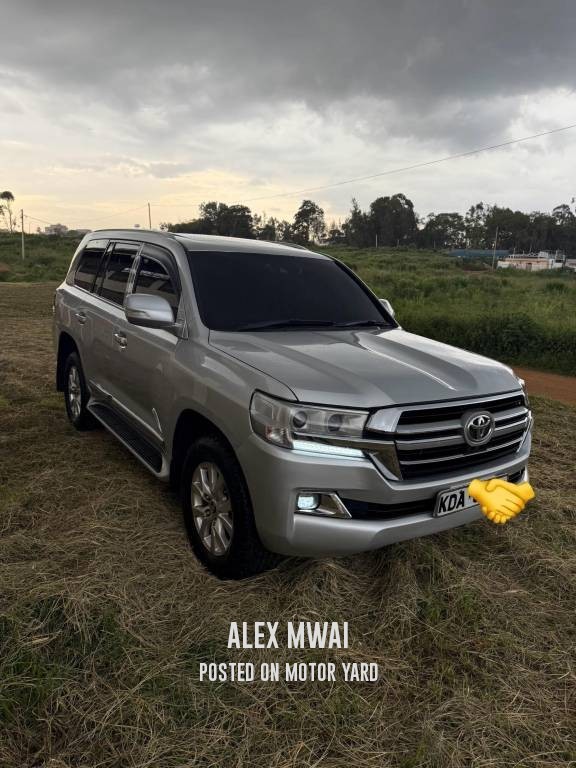Toyota Land Cruiser 2012 Silver