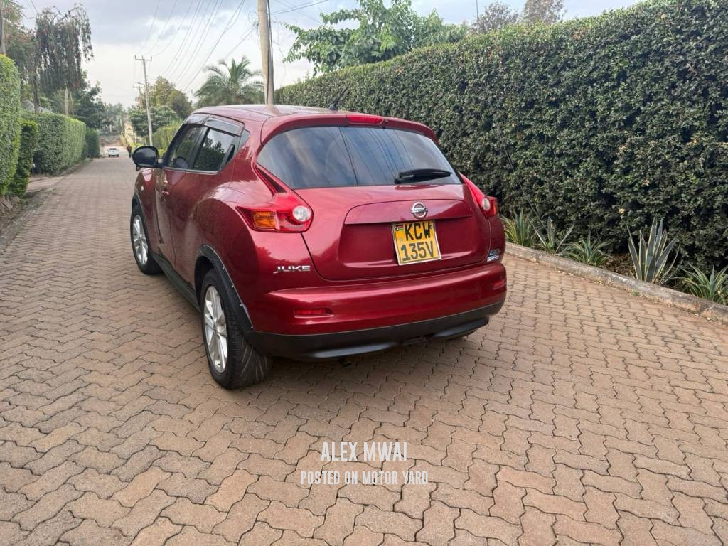 Nissan Juke 2012 Red