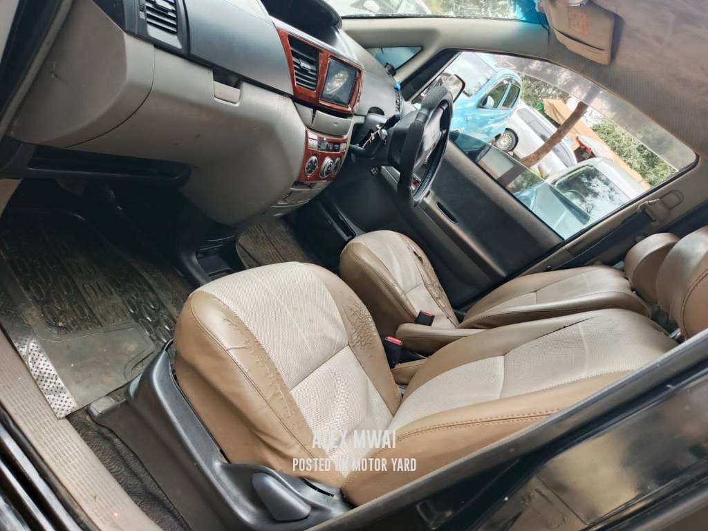 Toyota Noah 2011 Black