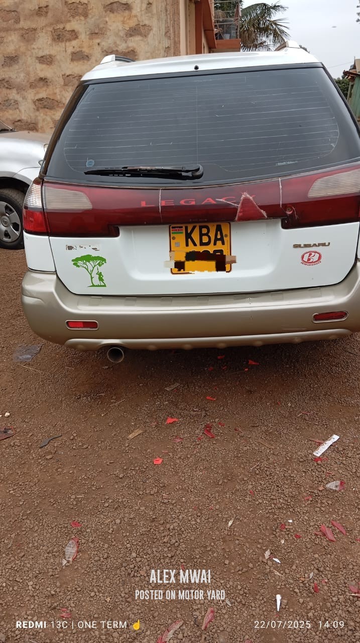 Subaru Legacy 2006 White