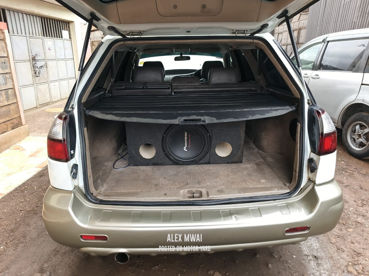 Subaru Legacy 2006 White