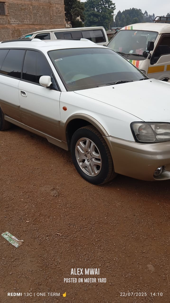 Subaru Legacy 2006 White