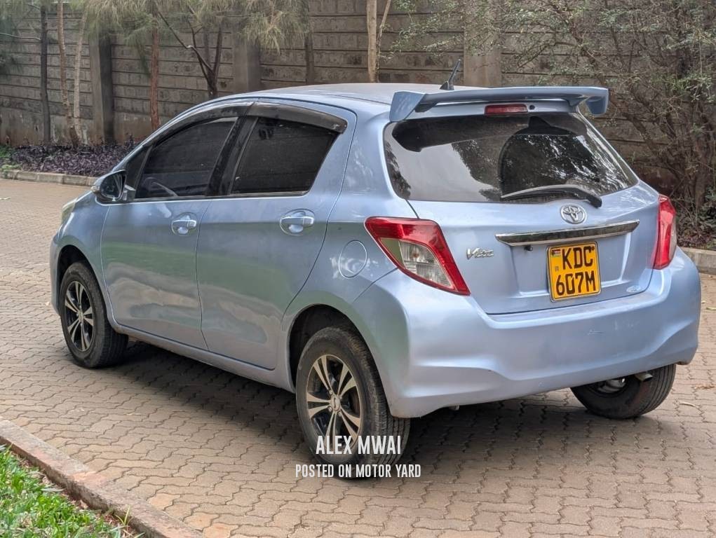Toyota Vitz 2013 Blue