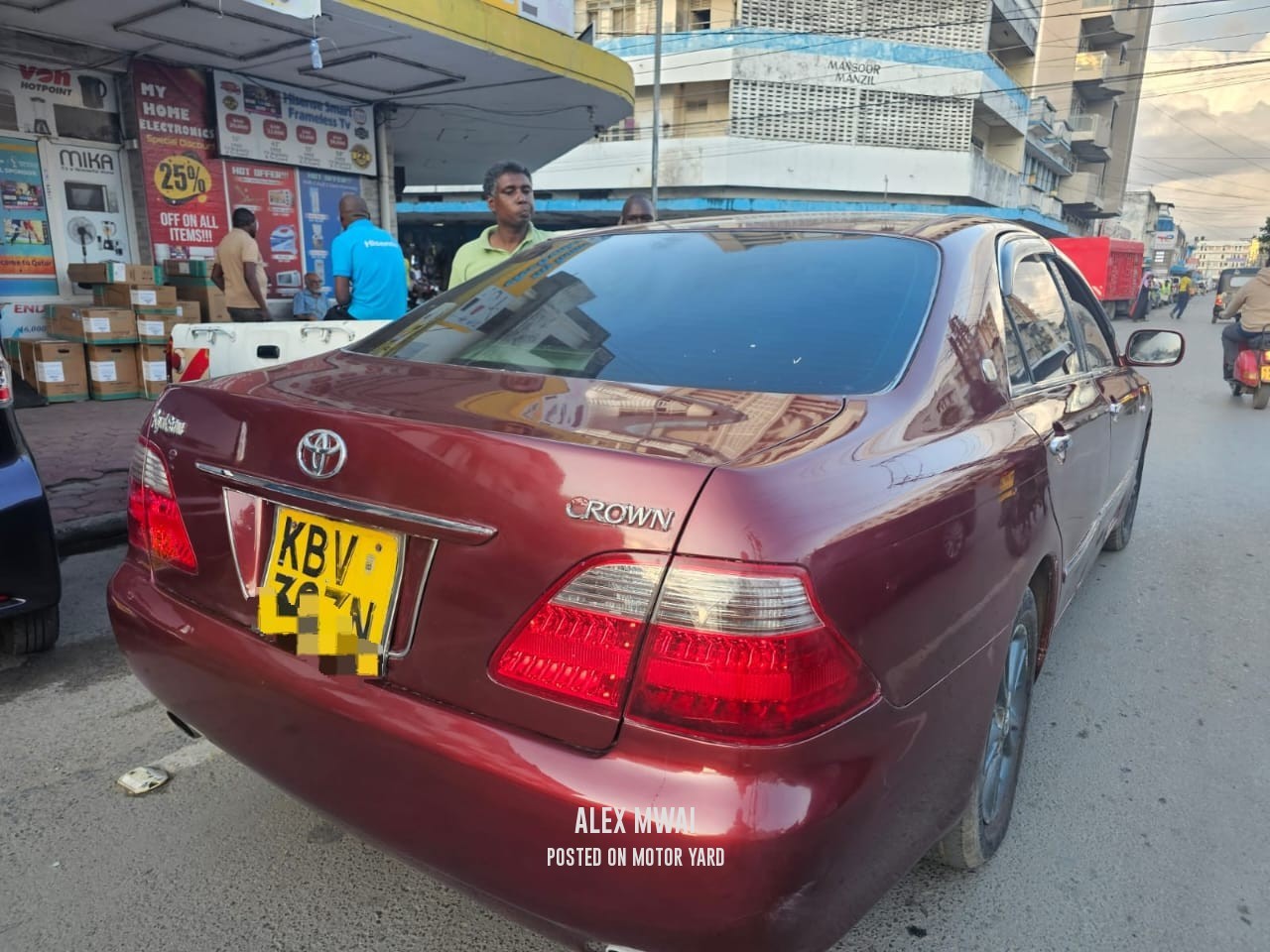 Toyota Crown 2006 Maroon