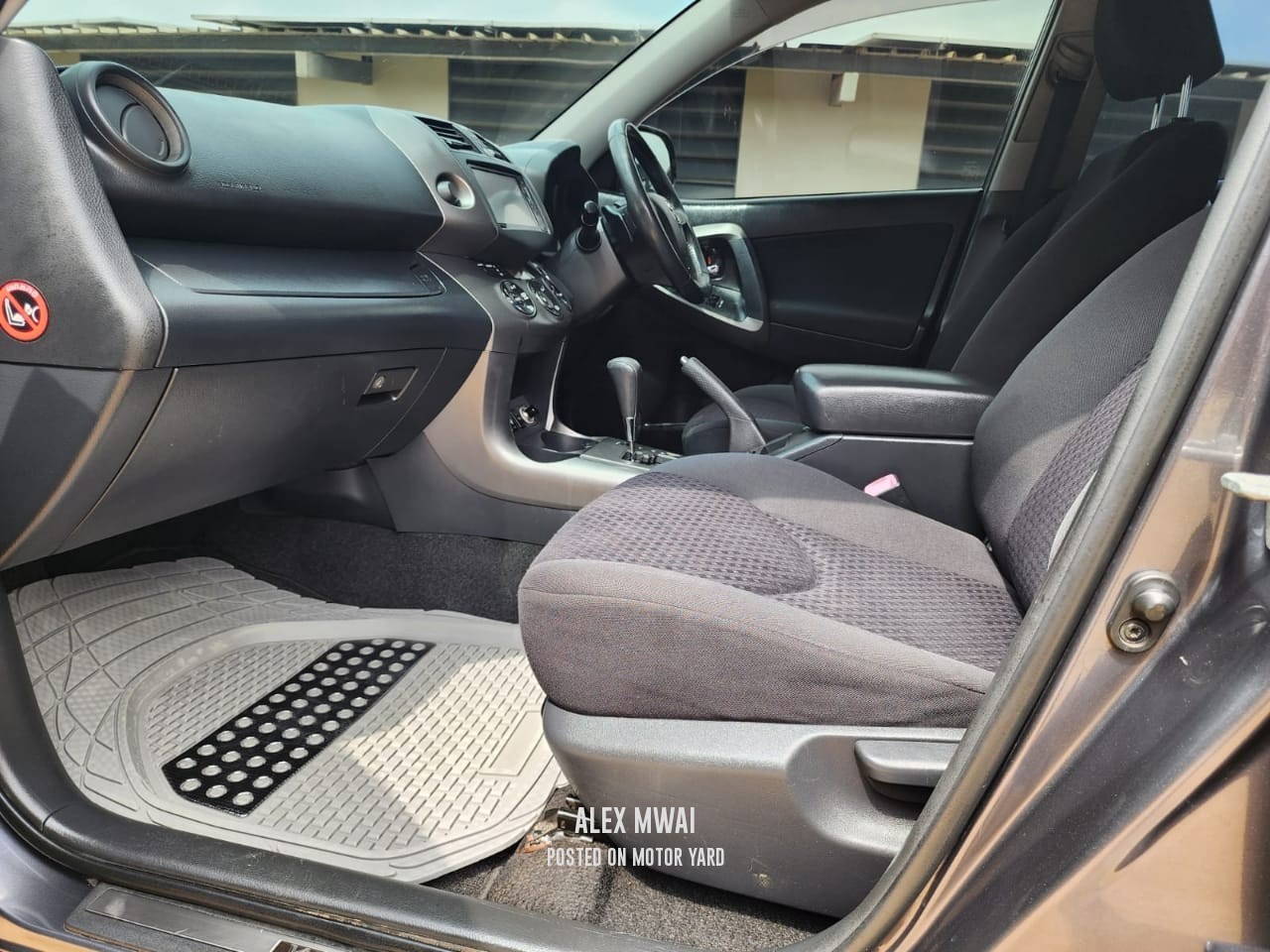 Toyota Vanguard 2011 Black