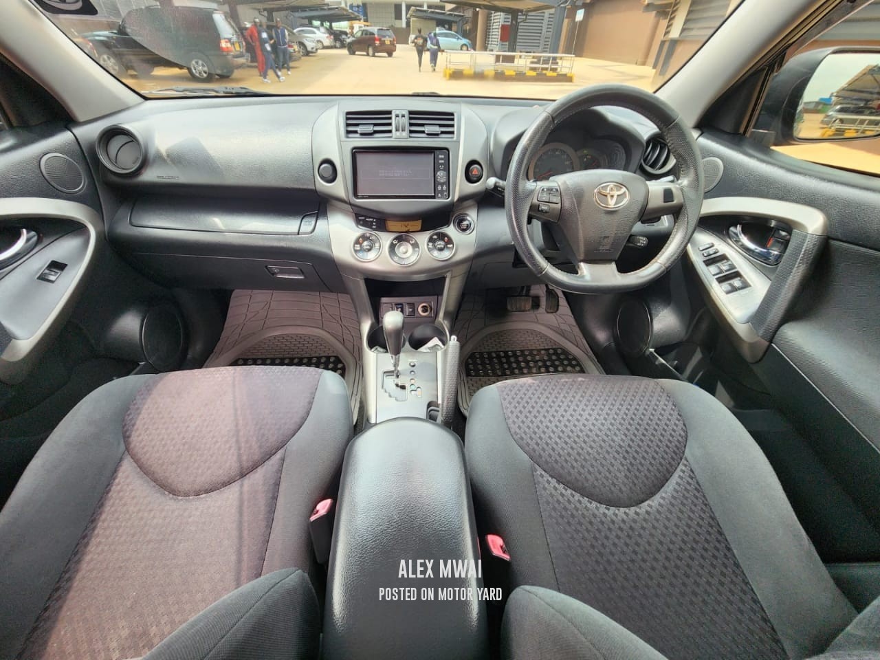 Toyota Vanguard 2011 Black