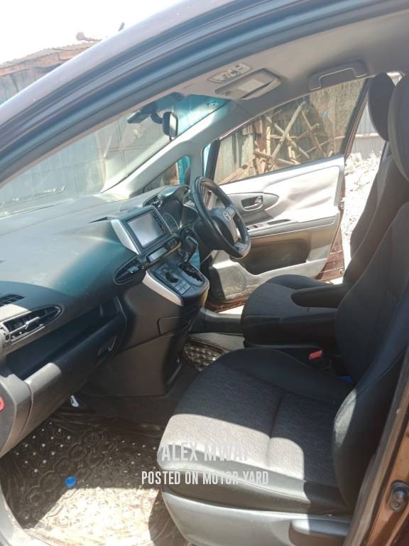 Toyota Wish 2010 Bronze