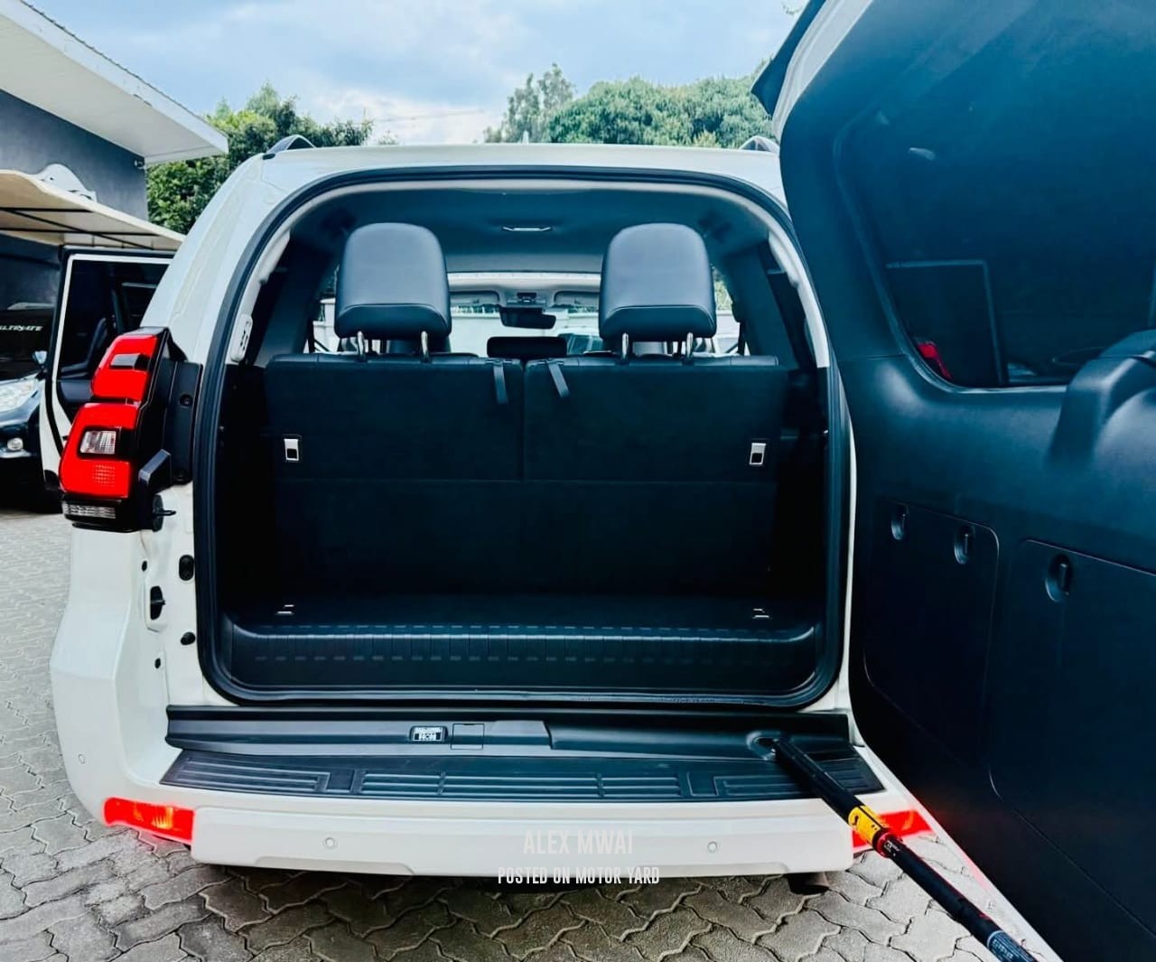 Toyota Land Cruiser Prado TX-L 2018 White