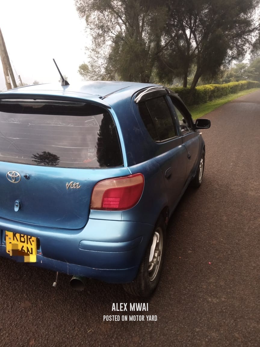Toyota Vitz 2007 Blue