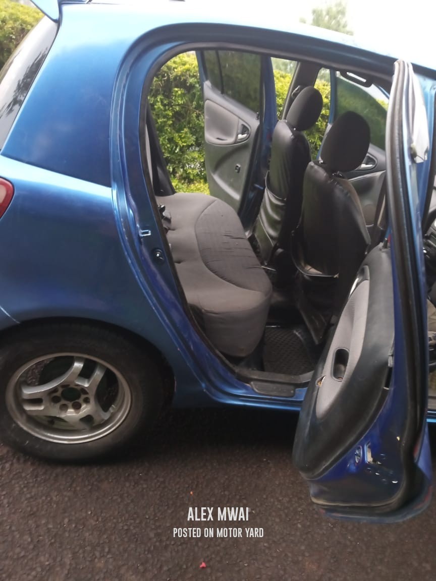 Toyota Vitz 2007 Blue