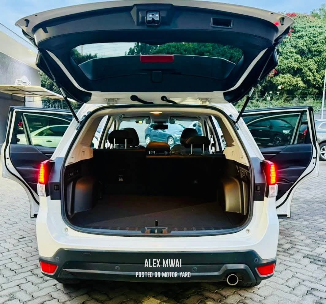 Subaru Forester 2018 White