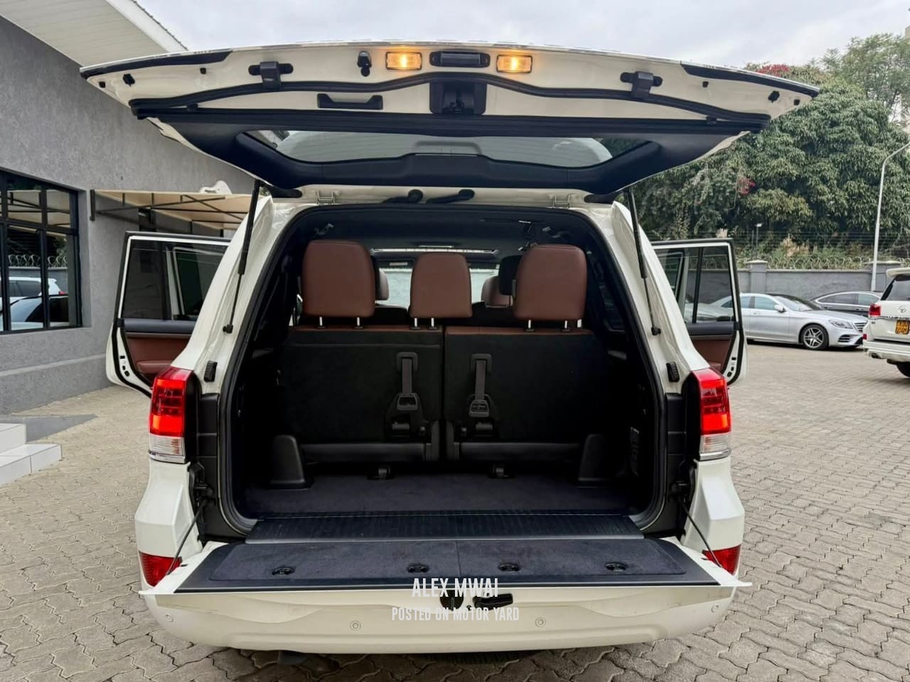 Toyota Land Cruiser Prado VXL 2018 White