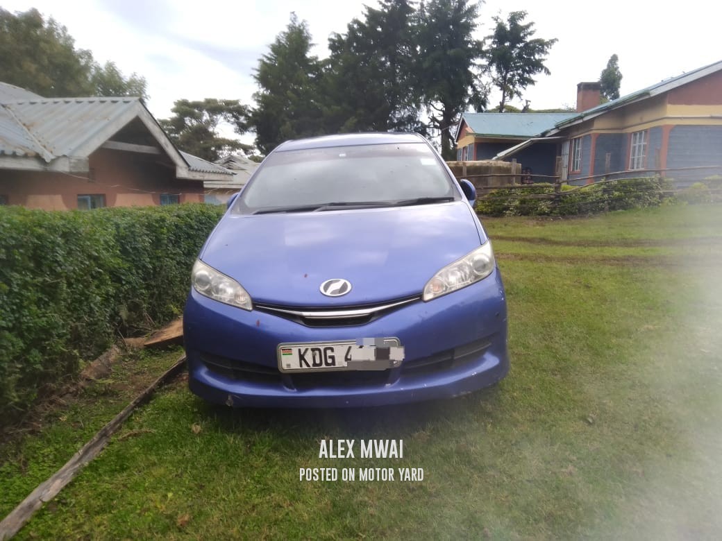 Toyota Wish 2006 Blue