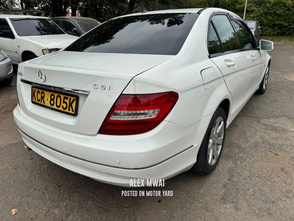 Mercedes-Benz C200 2012 Silver