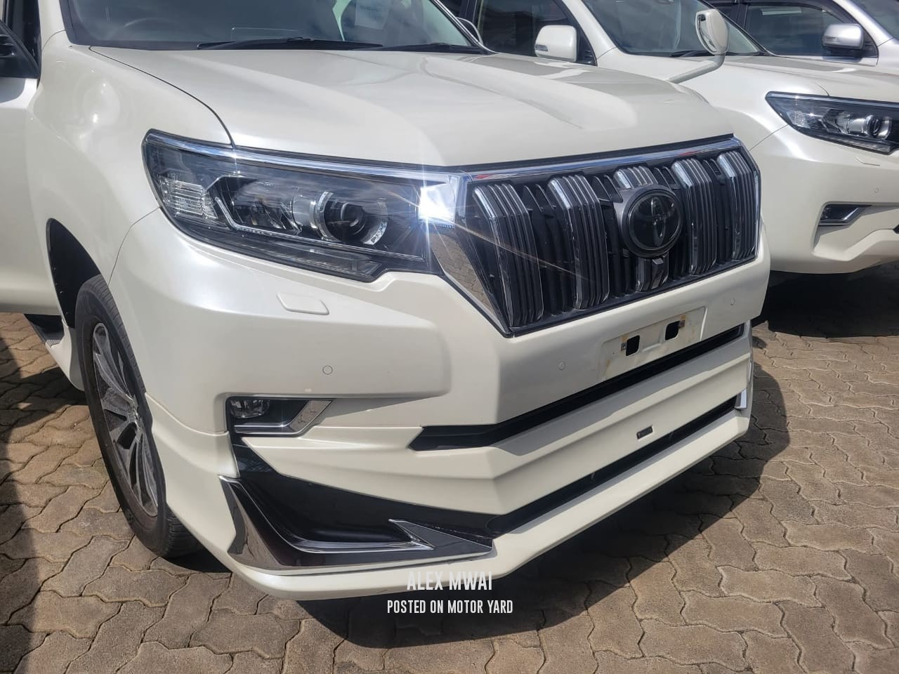 Toyota Land Cruiser Prado TZG 2018 White