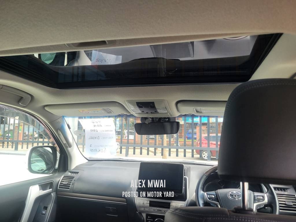 Toyota Land Cruiser Prado TZG 2018 White