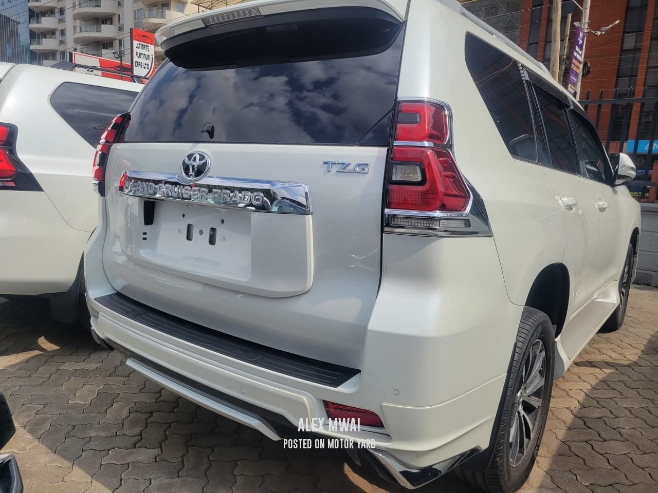 Toyota Land Cruiser Prado TZG 2018 White