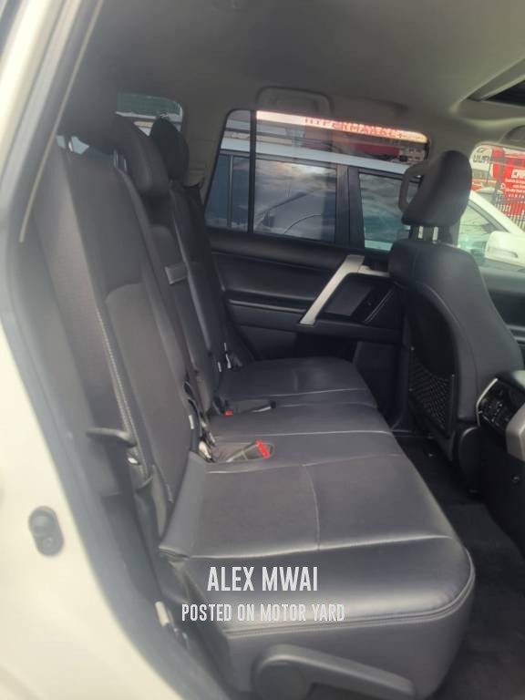 Toyota Land Cruiser Prado TZG 2018 White