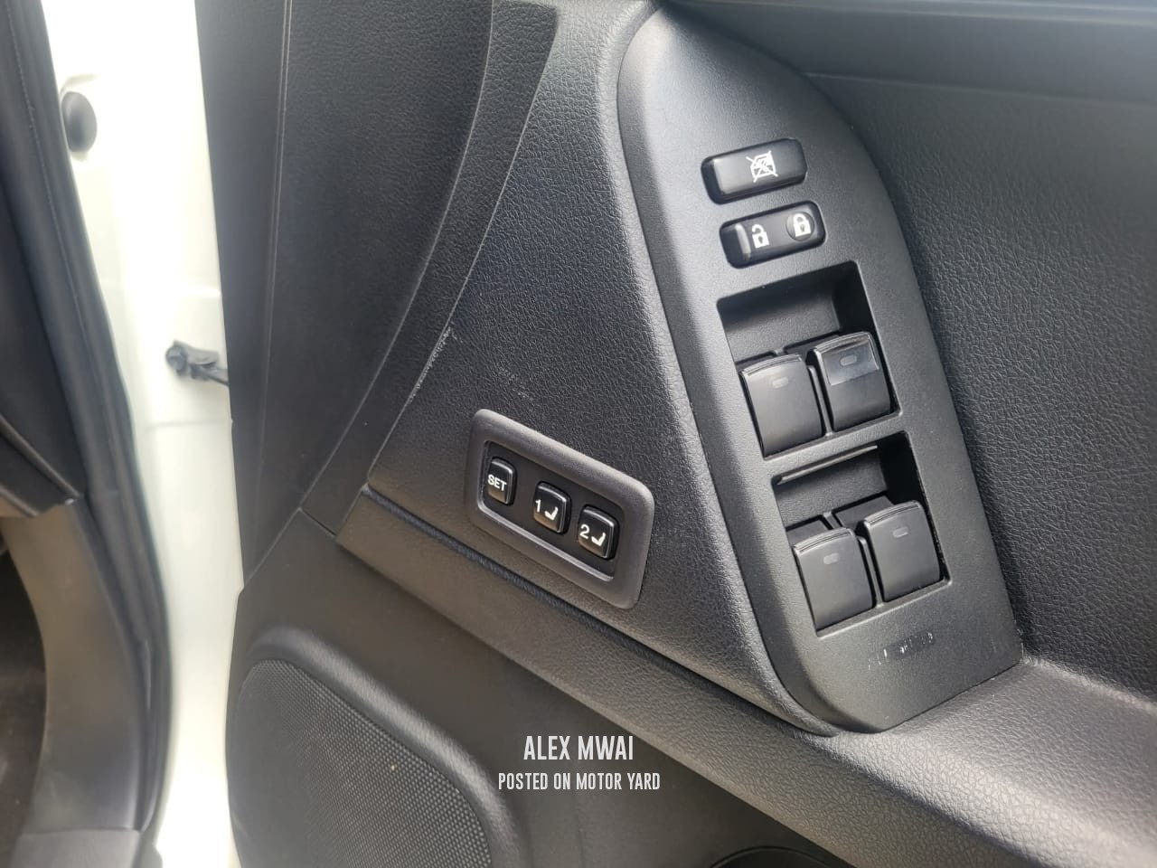 Toyota Land Cruiser Prado TZG 2018 White