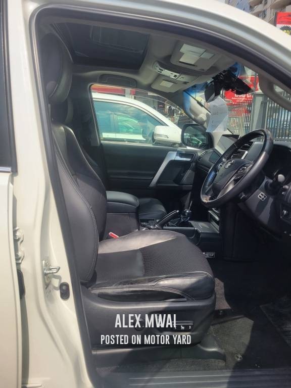 Toyota Land Cruiser Prado TZG 2018 White