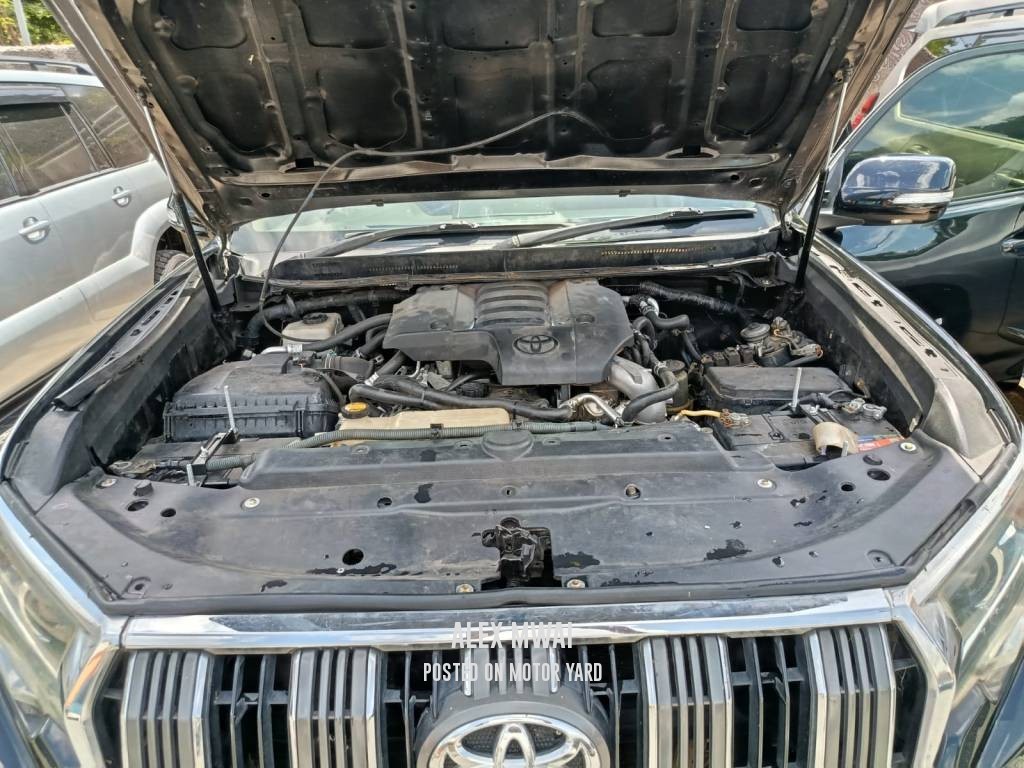 Toyota Land Cruiser Prado 2012 Black