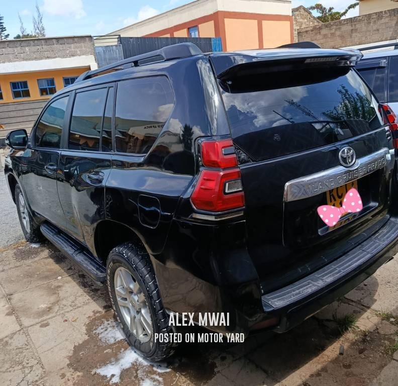 Toyota Land Cruiser Prado 2012 Black