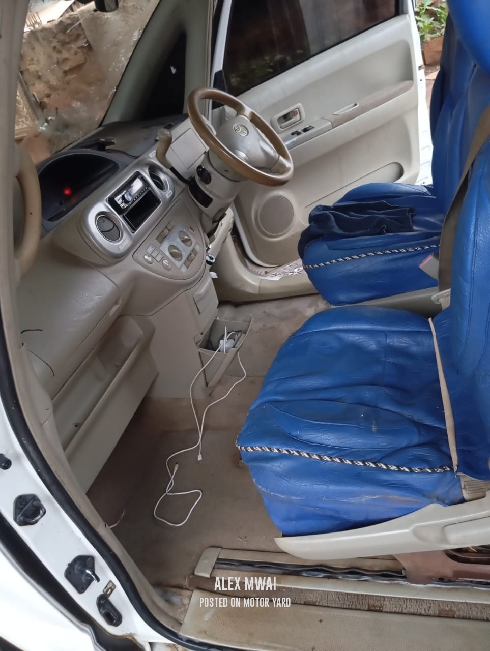 Toyota Porte 2018 White