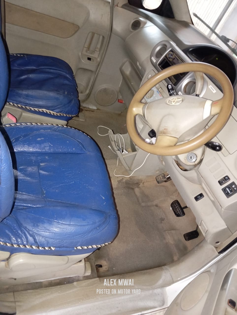 Toyota Porte 2018 White