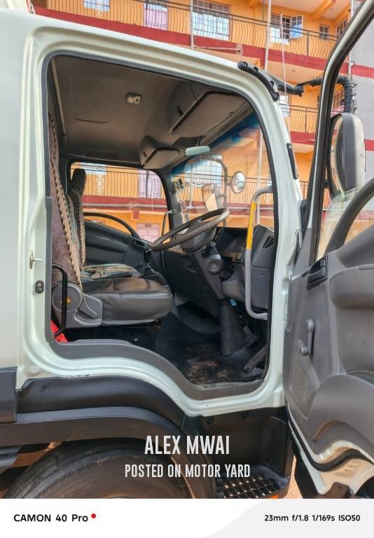 Isuzu FRR 2016 White