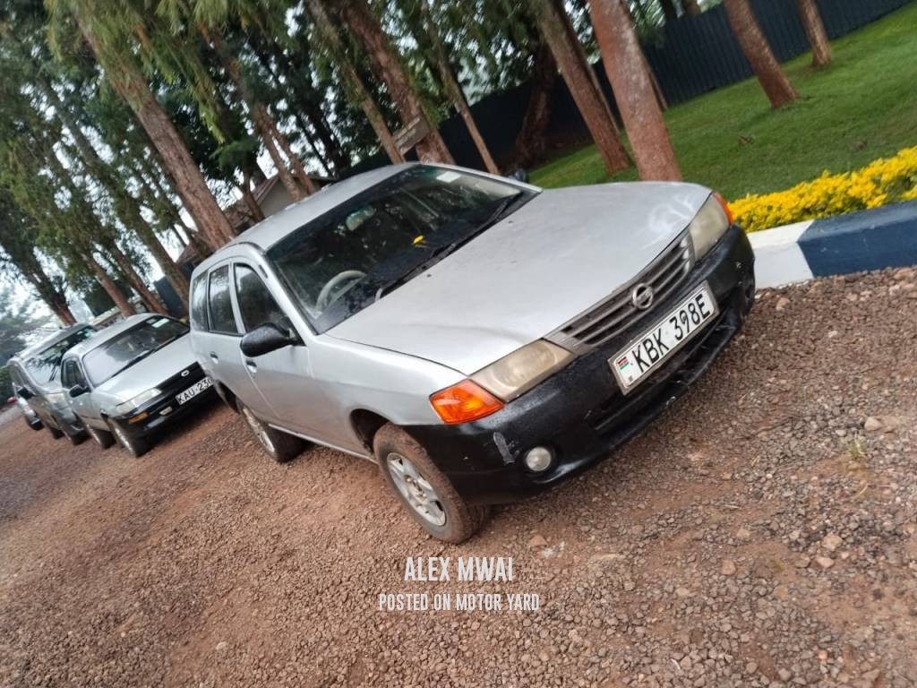 Nissan Ad 2013 Silver