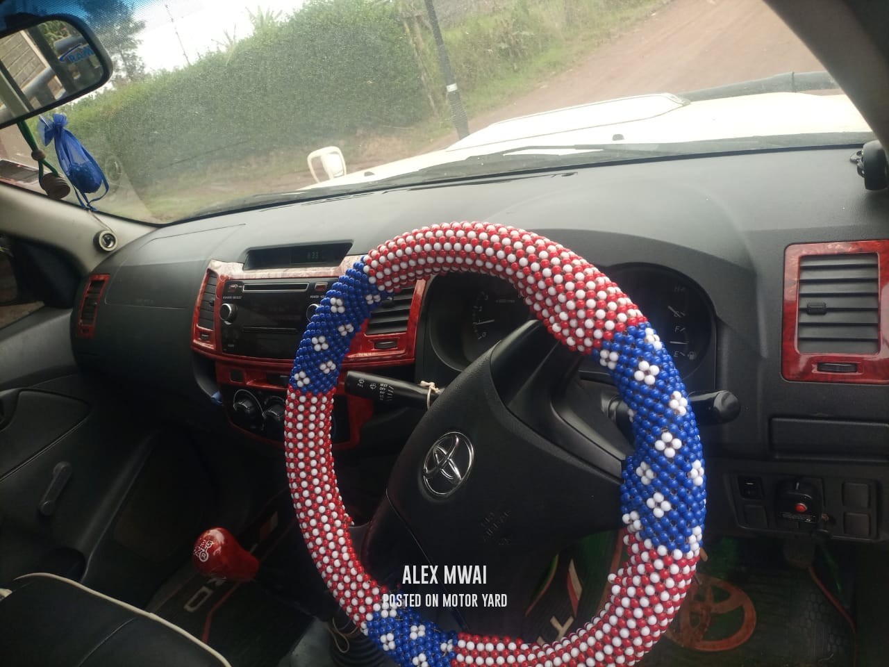 Toyota Hilux Vigo S/Cab 2017 White