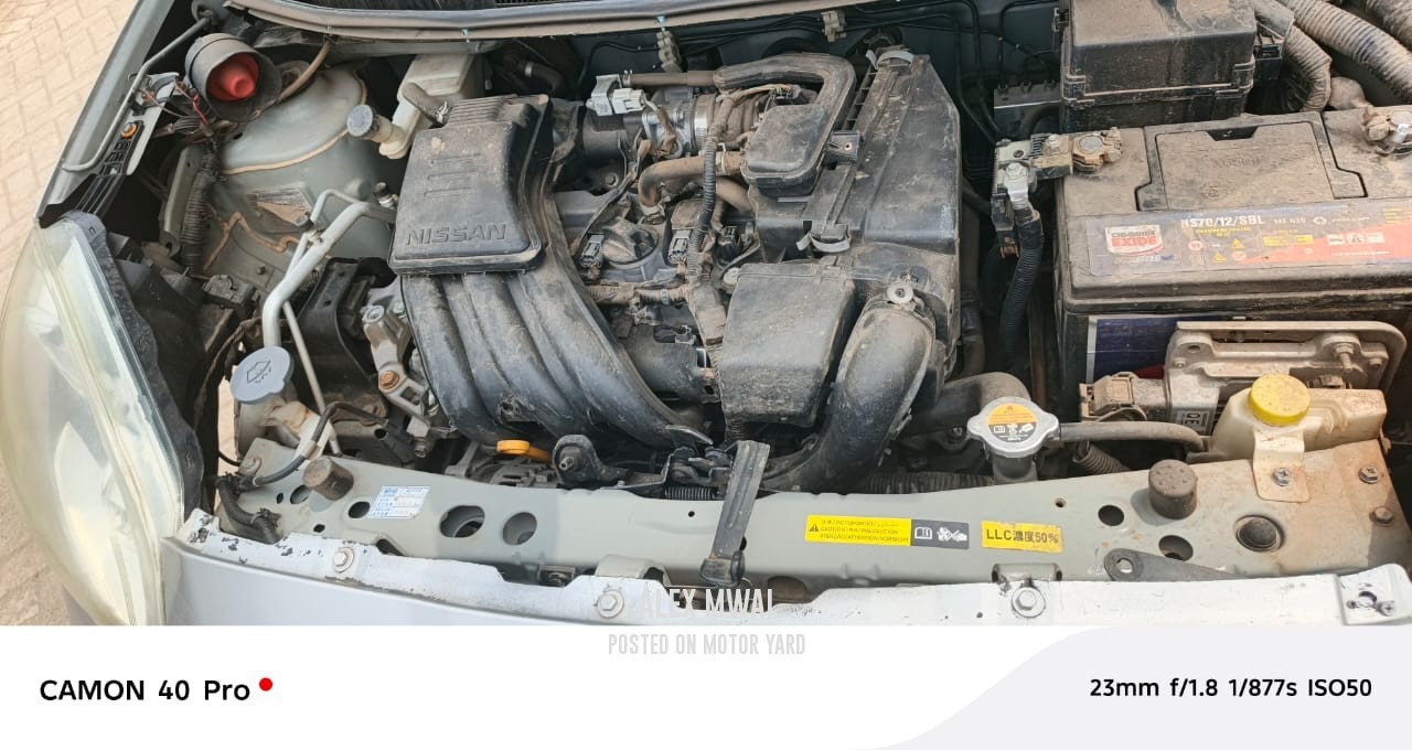 Nissan March 2017 Silver