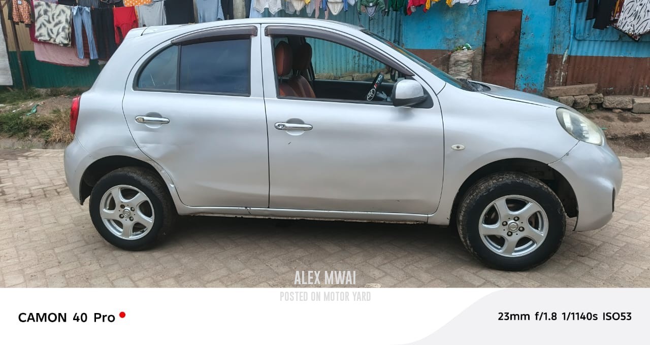 Nissan March 2017 Silver