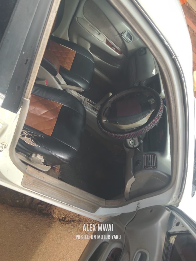 Toyota Corolla 2011 White